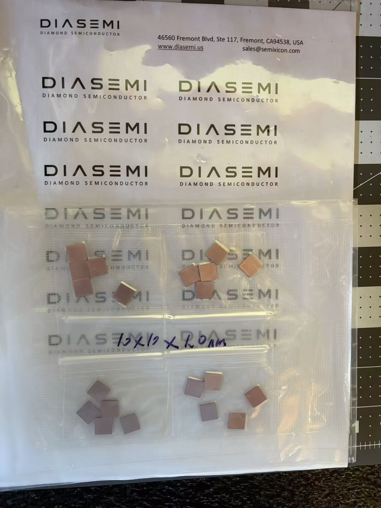 Diamond and copper composite heatspreader 10x10x1mm