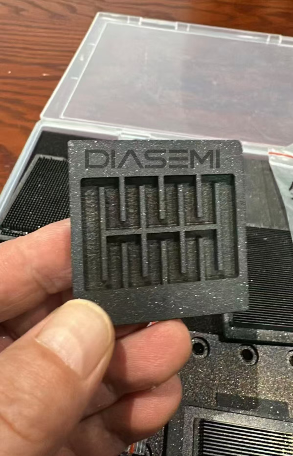 Diamond and SiC Silicon Carbibde Composite Heatsink DIASEMI